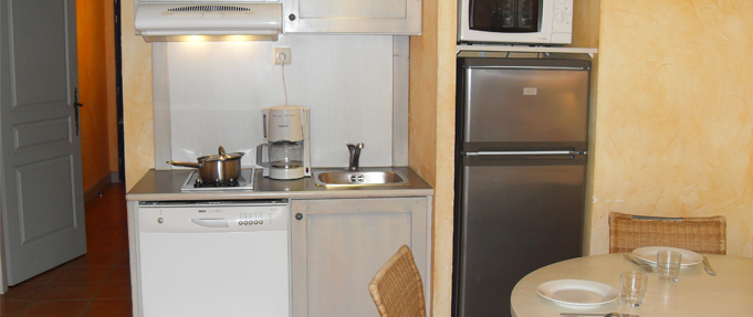 Studio supérieur Victoria Garden Appart hôtel La Ciotat - kitchenette