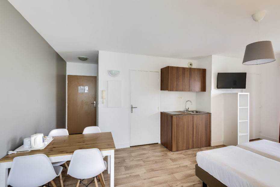 Appart hôtel Suite Junior Pau Victoria Garden - Salon